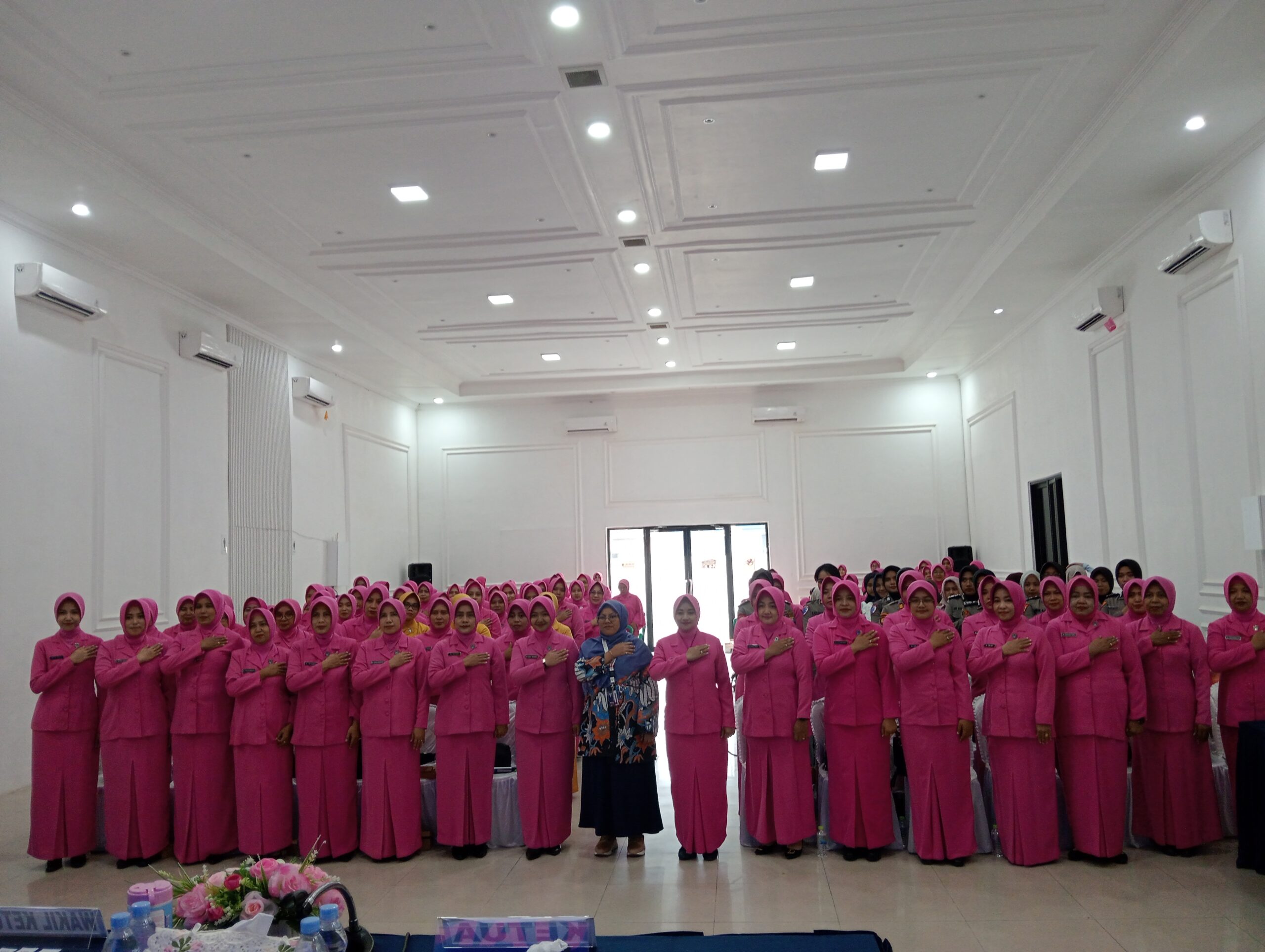 Seminar “Menyiapkan Anak, Remaja, dan Dewasa Fasih Berbahasa Asing di Era Globalisasi”